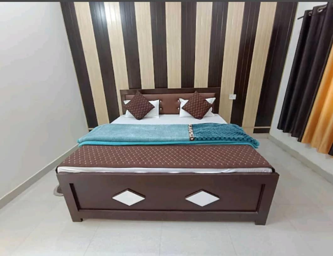 Ramam Hotel By Naavagat 700Mtr From Shri Ram Janambhumi Ayodhya Buitenkant foto